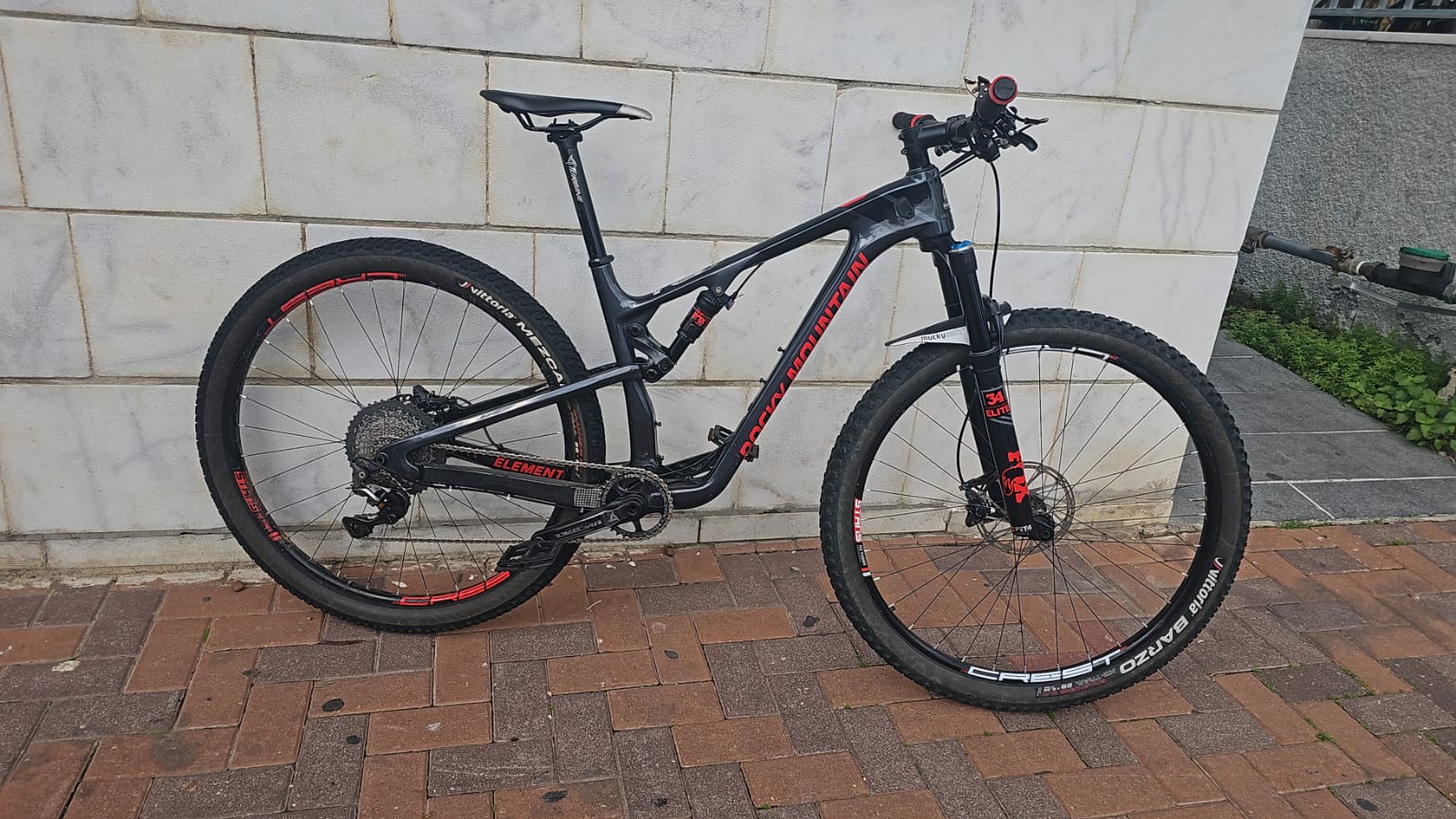 רוקי אלמנט 70 קרבון 2018 מדיום (B) - סניף מוצקין 