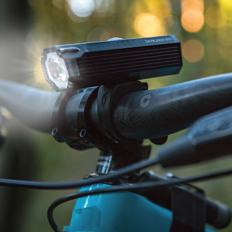 פנס Blackburn DAYBLAZER 1000 FRONT