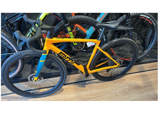 כביש קרבון BMC 54 THREE ORANGE SRAM RIVAL AXS KAIUS - הרצליה פיתוח