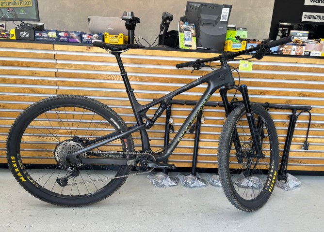 הרים ש"מ רוקי מאונטן אלמנטC50  L - תל אביב ולודרום 