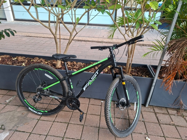 זנב קשיח FAST S- סניף רעננה 