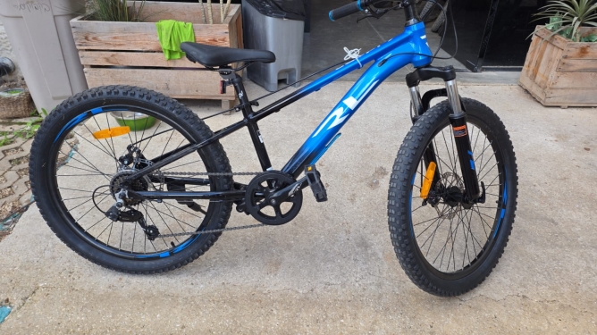 RL 24 אינטש כחול דיסק מכני - דמו 364