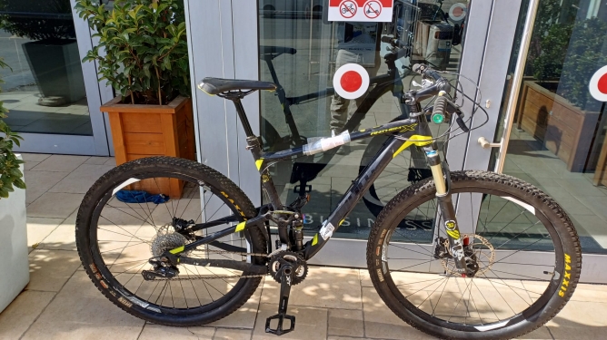 GIANT ANTHEM X L - סניף ירושלים 