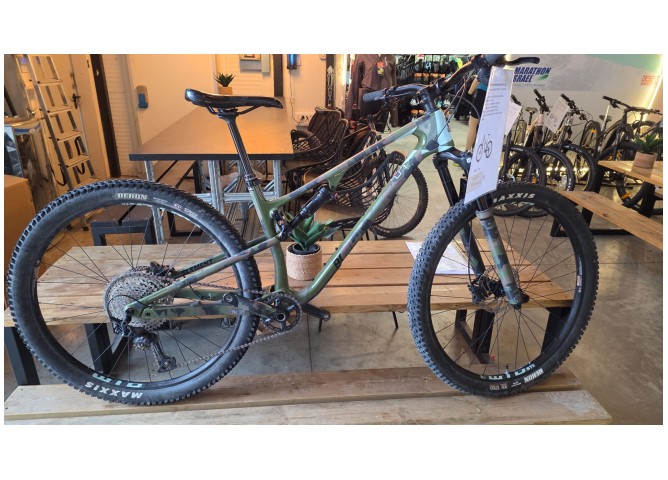 רוקי M אלמנט C30 - סניף דמו 364