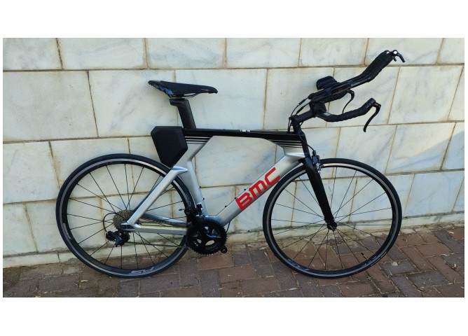 נגש M bmc  סניף מוצקין 