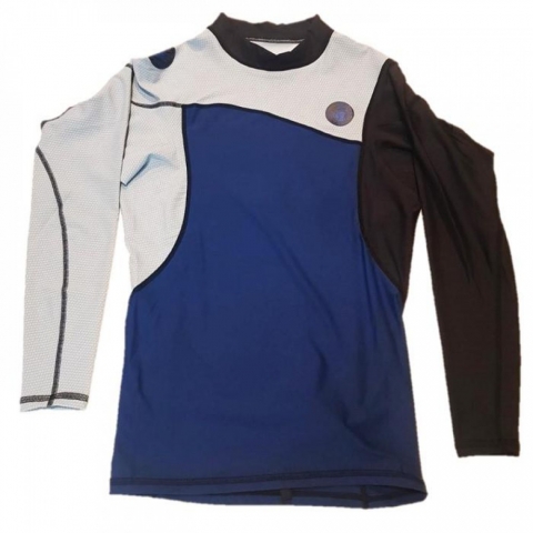 חולצת לייקרה לגלישה - שרוולים ארוכים